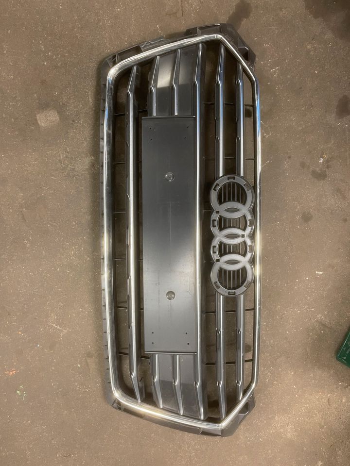 Audi a5 b9 Grill Kühlergrill chrome in Stuttgart