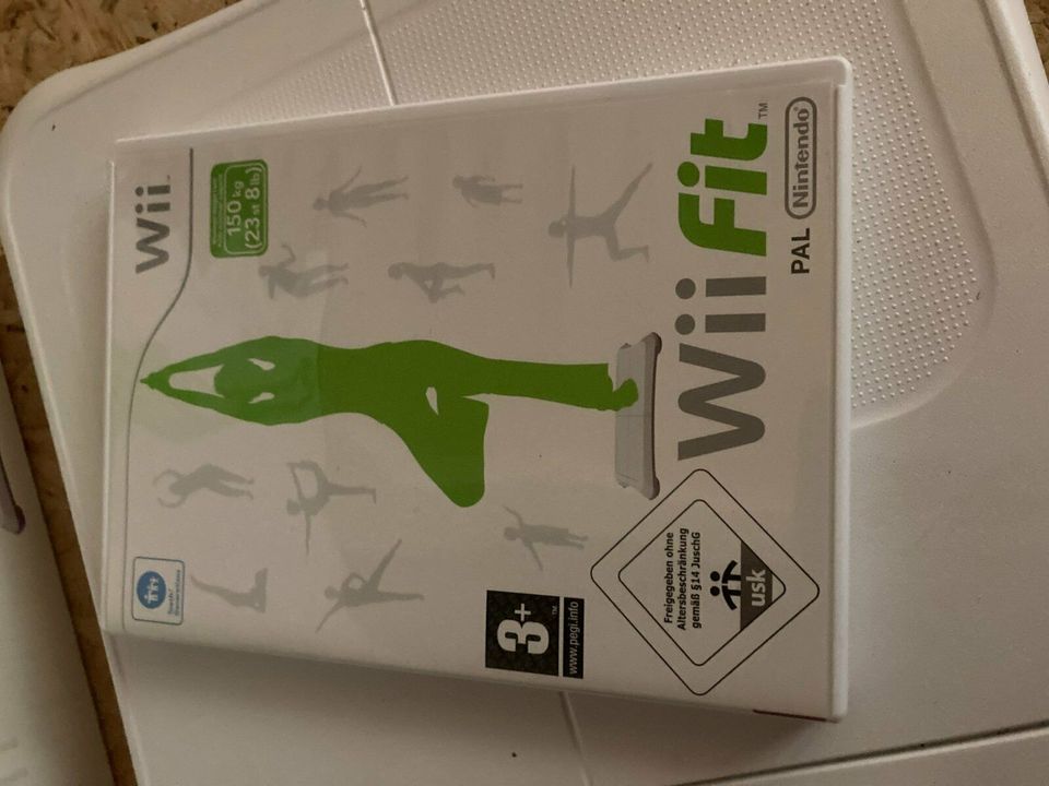 Nintendo Wii Fit Balance Board inkl. Wii Fit in Aichhalden