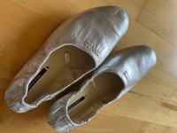 ZARA Mädchen / Damen Ballerinas Gr. 35 silber *wie NEU* Bayern - Döhlau Vorschau