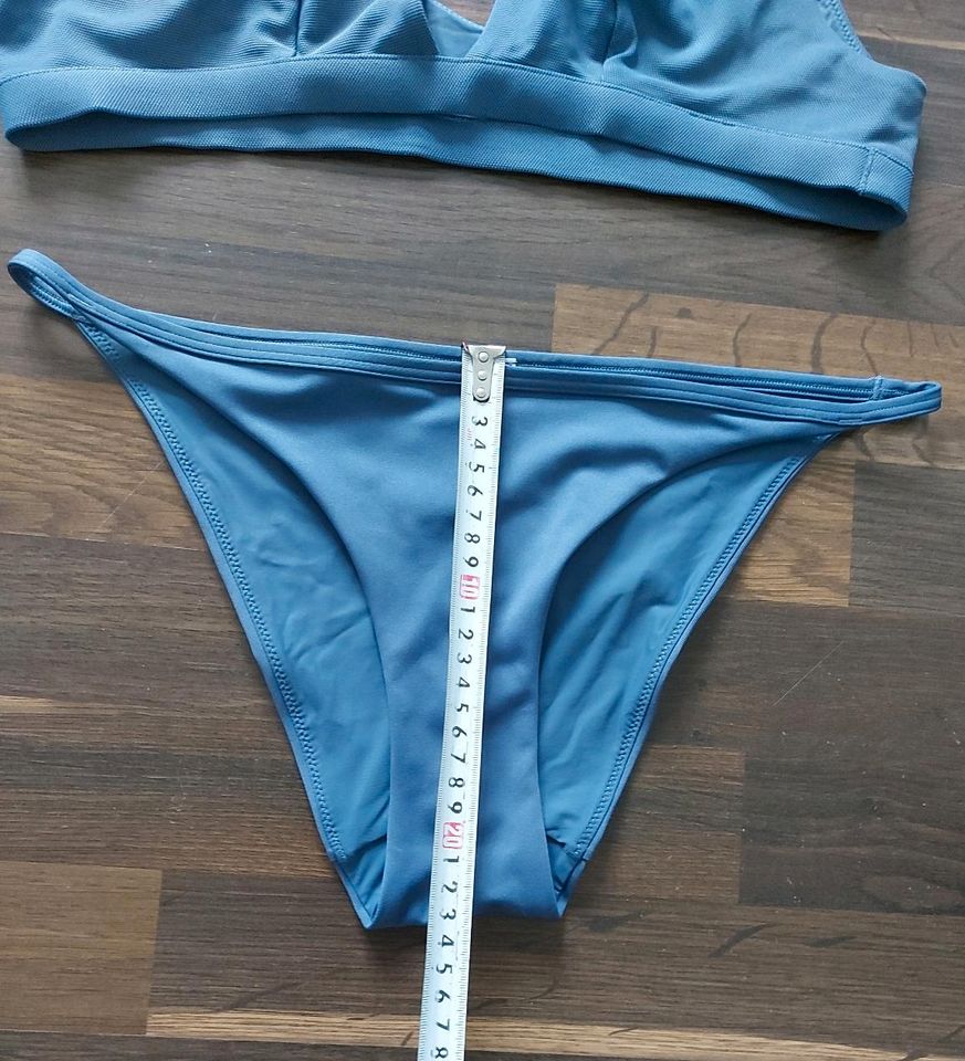 **NEU** COS Bikini Oberteil 42 Hose 38 in Fulda