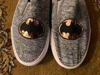 Batman Sneakers Turnschuhe Slippers Sommer 40/41 Frankfurt am Main - Bornheim Vorschau