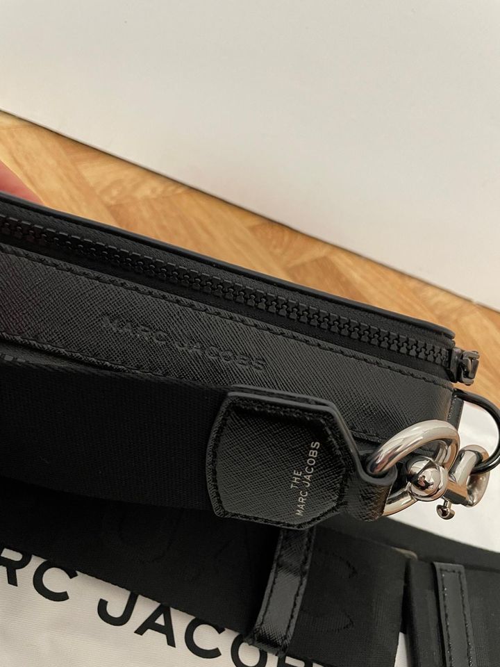 Marc Jacobs Snapshot Tasche inklusive Zusatz Gürtel! in Stutensee