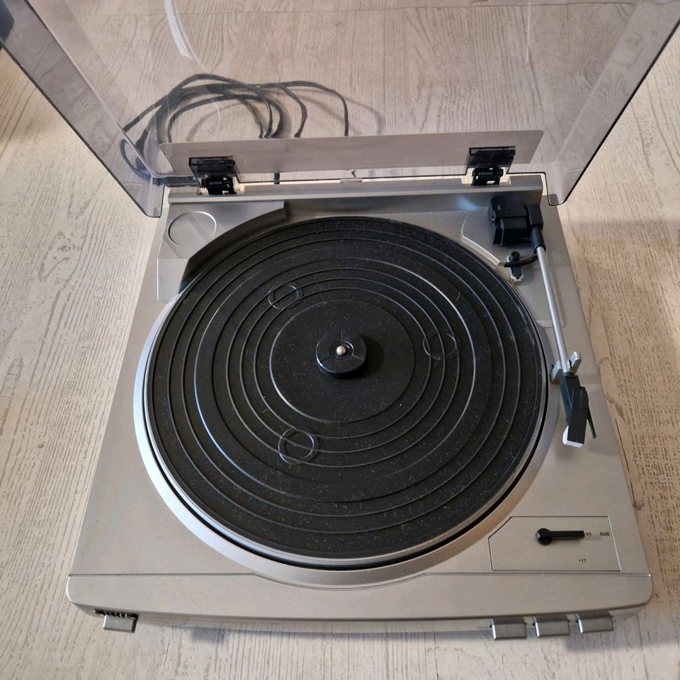 Aiwa Stereo Full Automatic Turntable System PX- E 860 in Erfurt