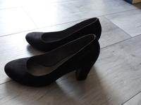 schwarze Pumps Gr. 38 Tamaris Hessen - Limeshain Vorschau
