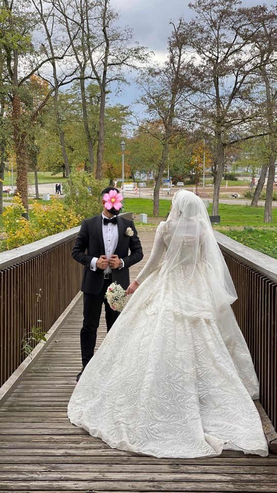 Hochzeitskleid in Größe M in Freiburg im Breisgau