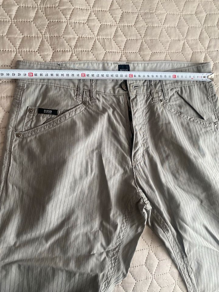 Hugo Boss Original Hose Gr. 33/32 -Fast Neu - in Köln