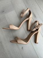Zara High Heels Sandalen nude Gr.39 Nordrhein-Westfalen - Kaarst Vorschau