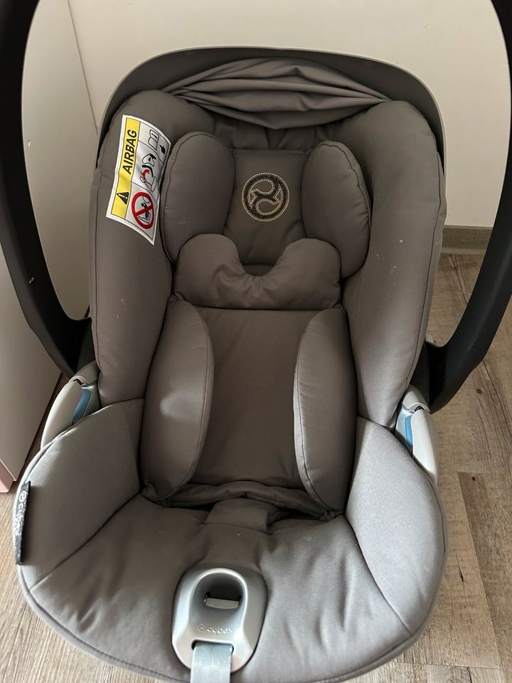 Cybex platinum Babyschale in Geesthacht