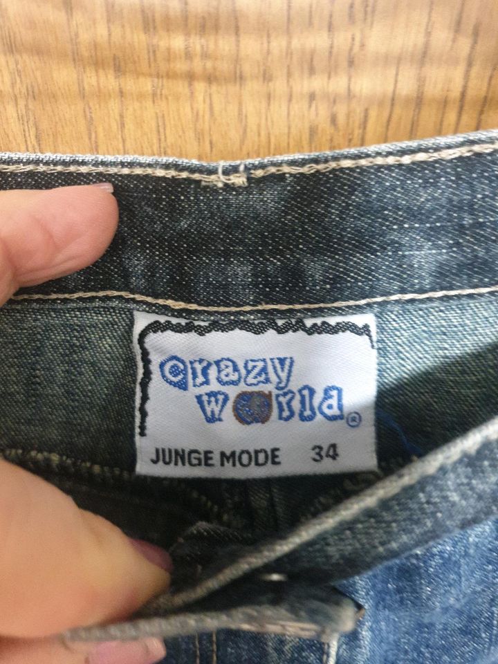 Neuwertige coole Damen Jeans Größe 34 in Bergheim