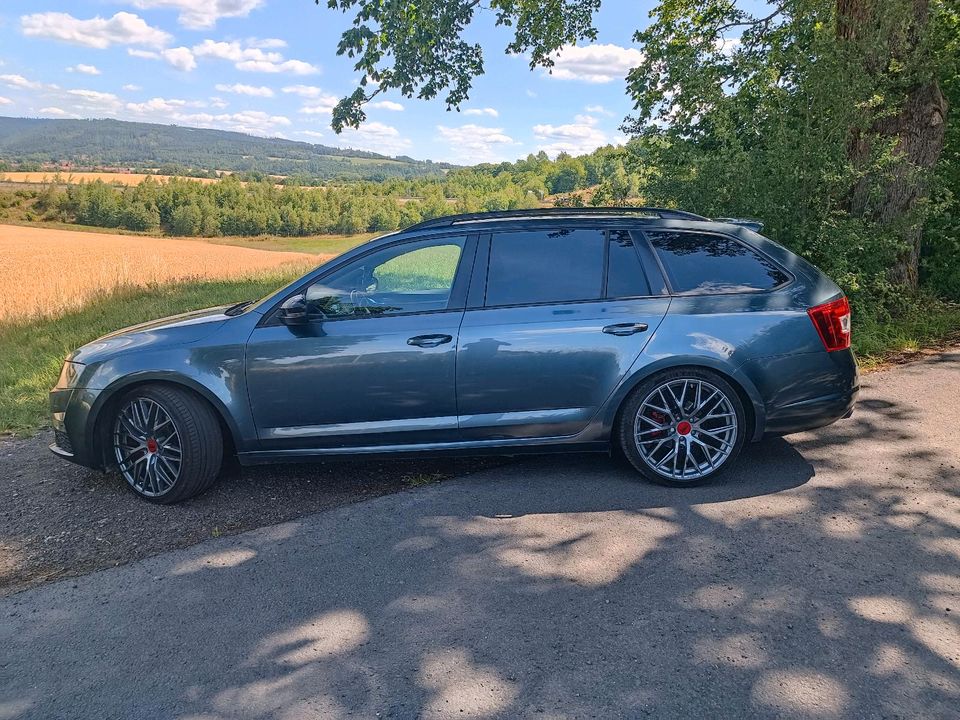 Skoda Octavia rs Kombi 5e in Großbreitenbach