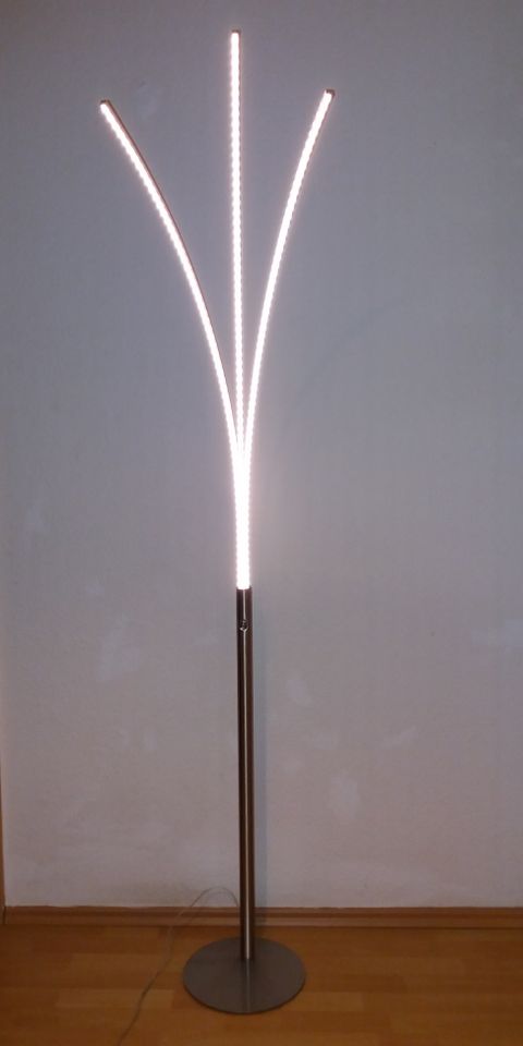 >>>>Designer Stehlampe ( LED )<<<< in Dresden