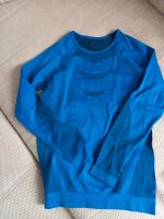 Fußball- oder Ski-Unterziehshirt blau 134/140 Sachsen - Glauchau Vorschau