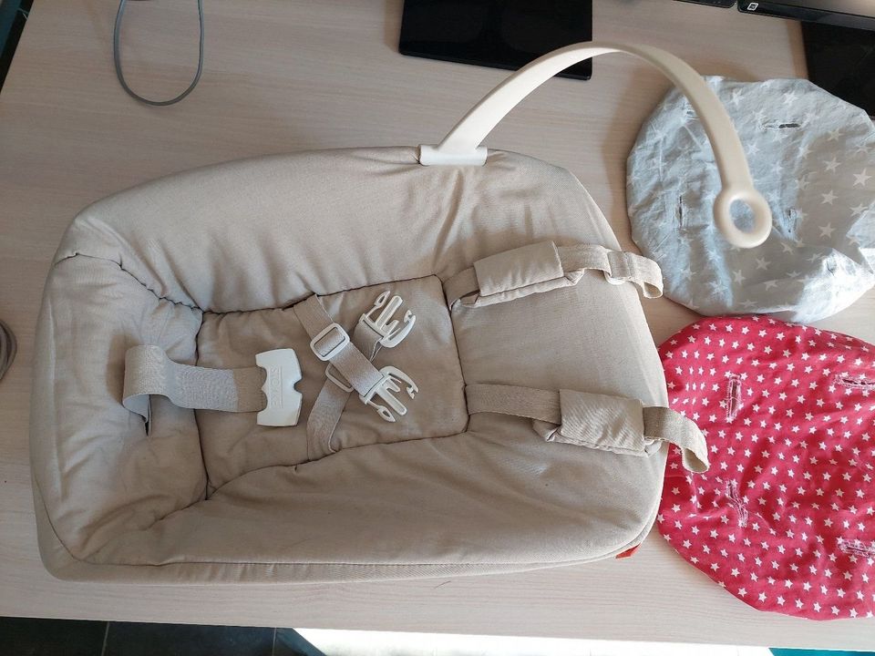 Stokke TrippTrapp Newborn Set mit Spielzeughalter und 2 Bezügen in Neu-Isenburg