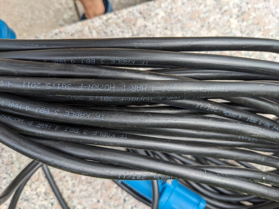 CEE 25 m Kabel mit Adapter Camping in Bamberg