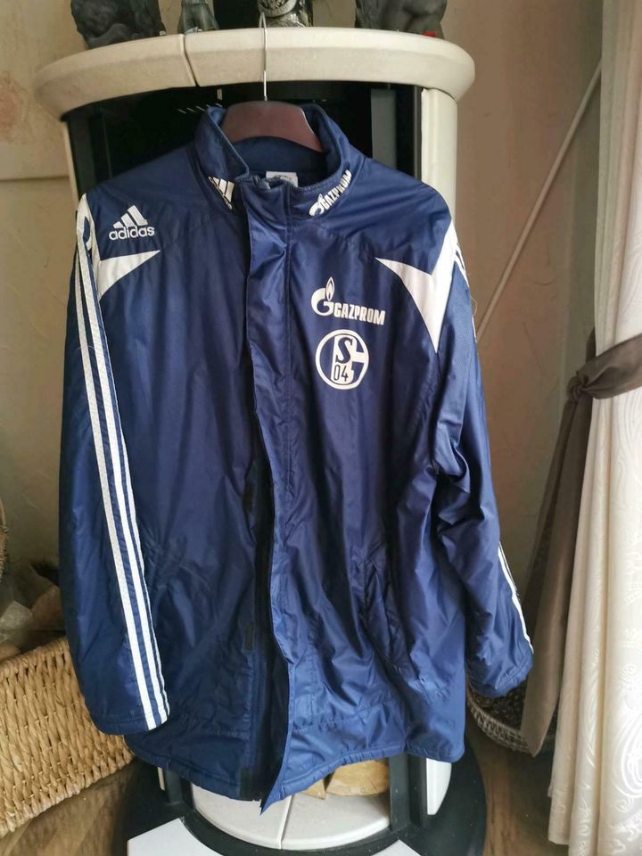 Schalke Winter Stadionjacke, aus Mannschaftsstab 7 in Bielefeld