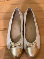 Ballerina Damenschuh Caprice on air weiß-gold Größe 8 (41/42) Nordrhein-Westfalen - Siegen Vorschau
