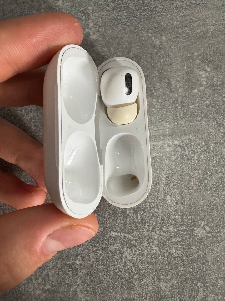 AirPods Pro 1 gen. / Linker AirPod fehlt! in Dichtelbach