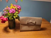 Damen Leder Clutch beige / Schleife München - Schwabing-West Vorschau