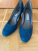 Tamaris Pumps 39 blau Wildleder neuwertig Hessen - Zwingenberg Vorschau