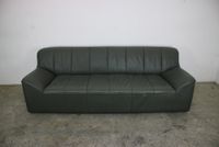 COR Neckleder Sofa Liege Dreisitzer Dunkelgrün/Braun Couch 60er Friedrichshain-Kreuzberg - Kreuzberg Vorschau