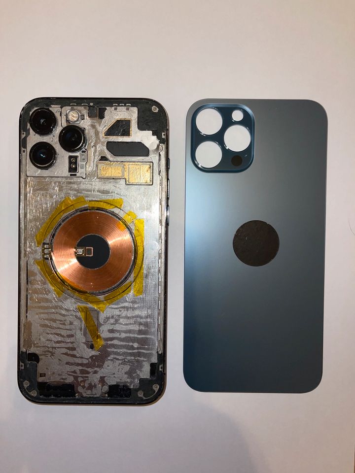 Rückseite Reparatur iPhone 8 8P X XS XSM 11 12 13 14 in München