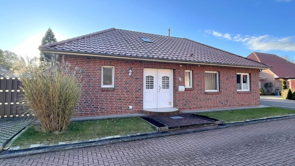 Gepflegter, ebenerdiger Bungalow mit teilausgebautem DG und Doppelcarport in Bad Zwischenahn-Rostrup in Bad Zwischenahn