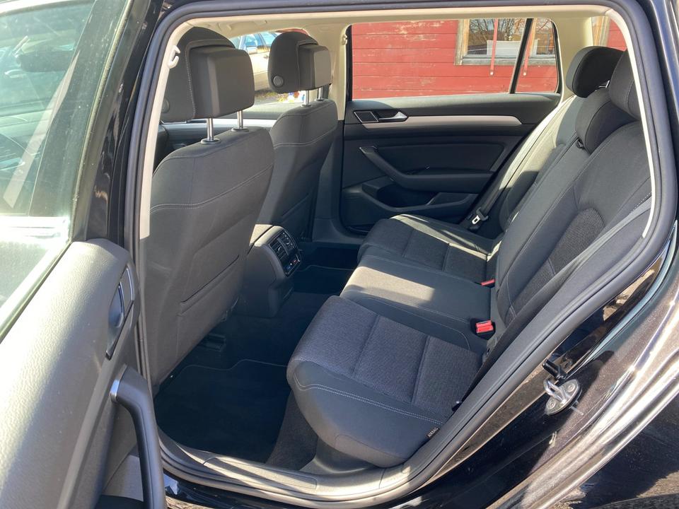 Volkswagen Passat Variant 2.0TDI DSG*Kamera*ACC*LED*19%MwSt. in Oberderdingen
