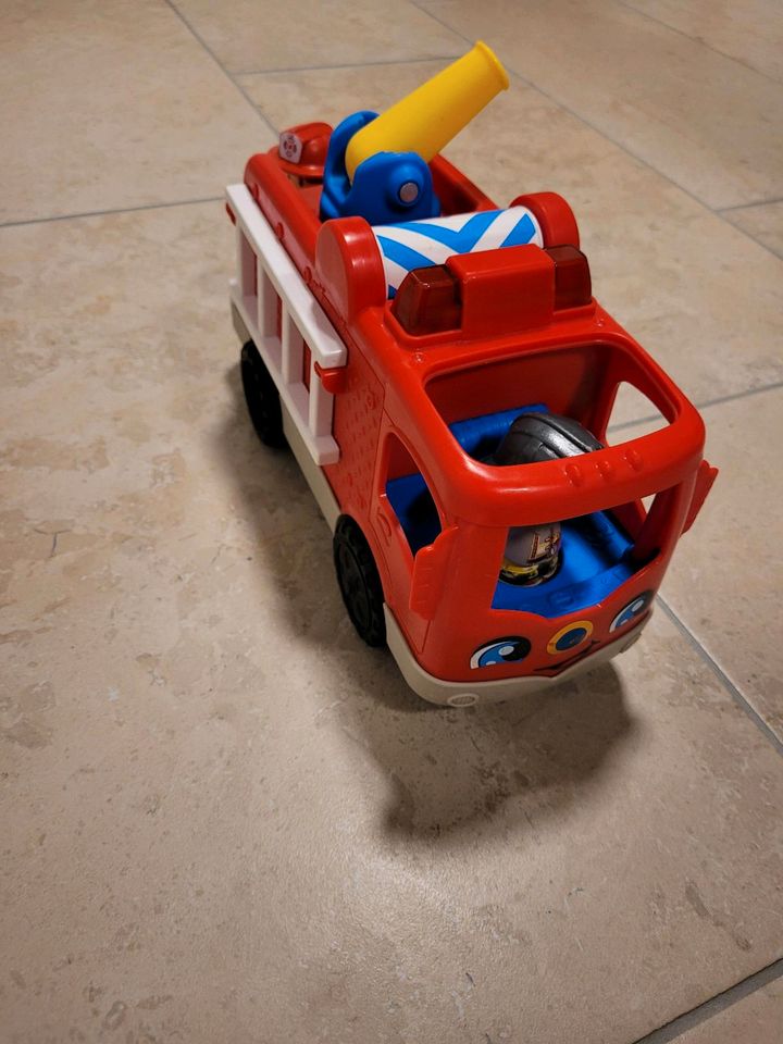 Fisher-Price HJN38 Feuerwehrauto Spielzeug mit Sound in Gessertshausen