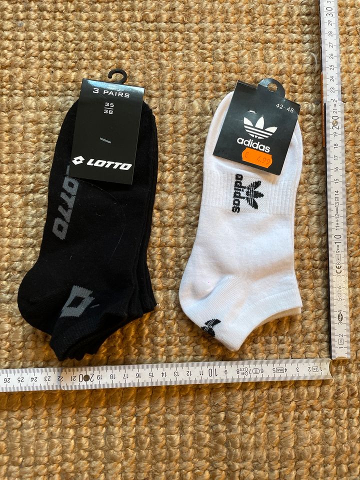 Adidas Socken sneaker Füßlinge weiß Lotto schwarz S/M NEU in Köln -  Ehrenfeld | eBay Kleinanzeigen ist jetzt Kleinanzeigen