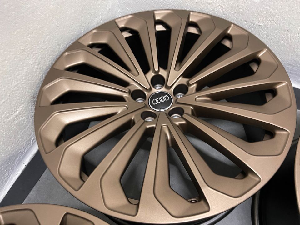 Original Audi E tron Felgen Räder SUV Bronze 21“ 4KE601025G in Lenting