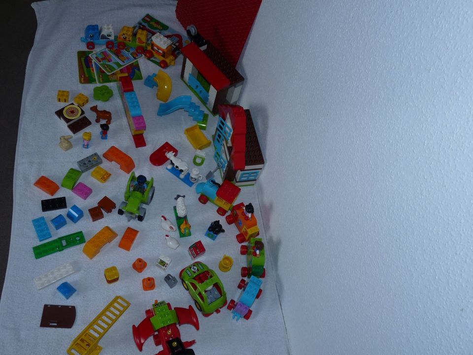 Lego Duplo Bauernhof, Zahlenzug, Bauplatte, Auto in Leezdorf