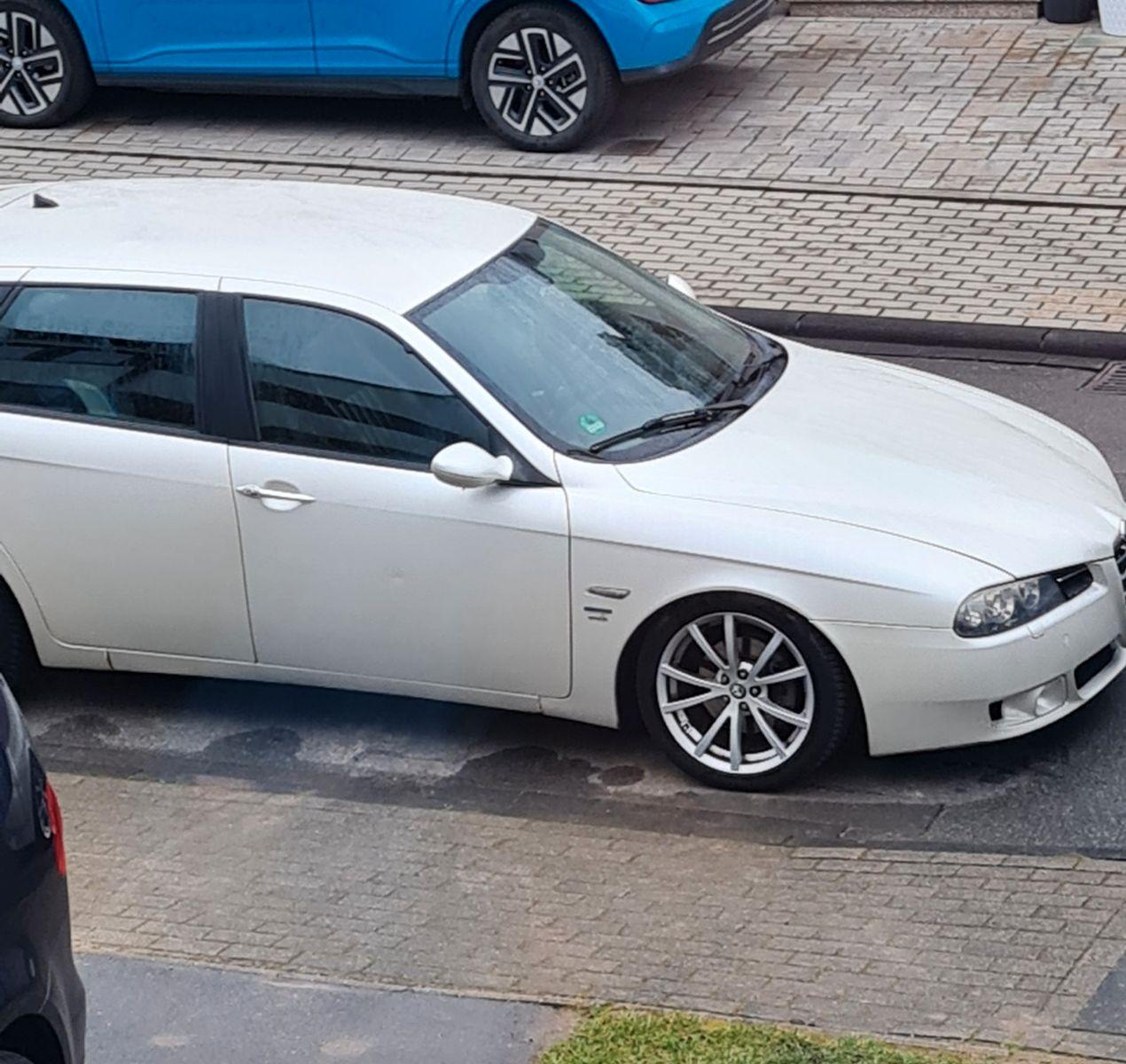 Abbildung des Autos Alfa Romeo 156 2.5 V6 24…