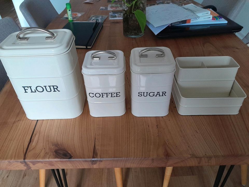 Living Nostalgia 5 Dosen Coffe Sugar Flour Abschwaschbehälter in Trittau