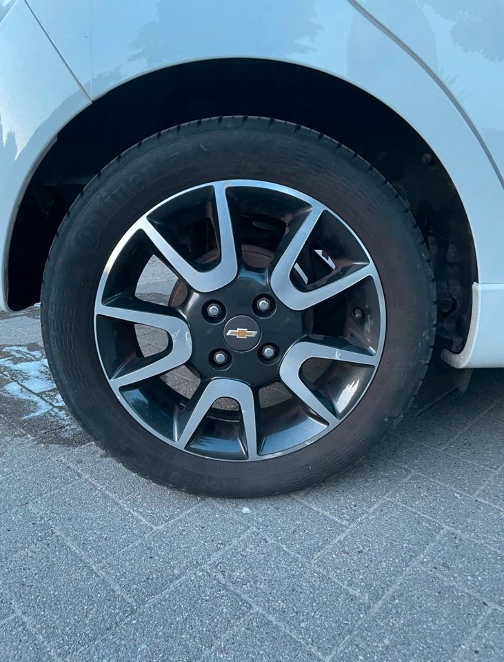Chevrolet Spark 1.0 LS | TÜV Neu 8-Fach | Leder in Lübeck