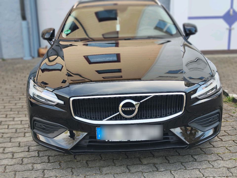 Volvo v 60 Kombi momentul 2.0 190ps automatik in Villingen-Schwenningen
