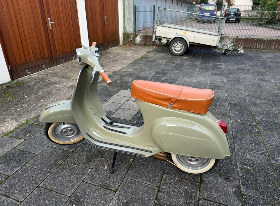 Piaggio Vespa V50 in Frankfurt am Main