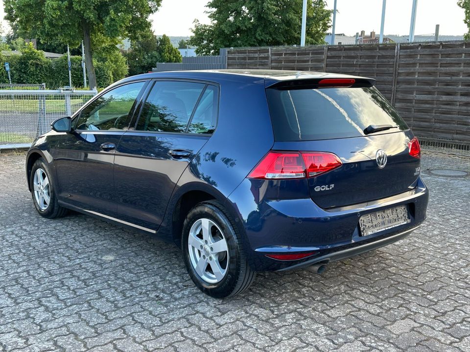 Volkswagen Golf VII 1.6 TDI Trendline /S-HEFT/PDC/KLIMA/19%MWST in Wennigsen