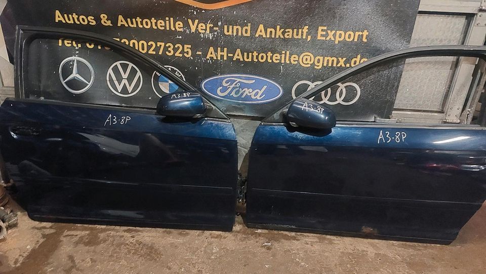 Audi A3 8P tür vorne recht und links komplett Spiegel 2007 in Bochum