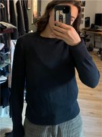 Everlane schwarzer Pulli Mitte - Wedding Vorschau