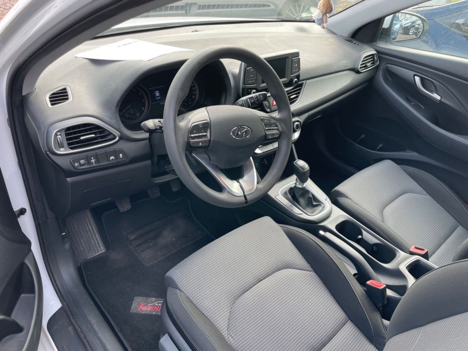 Hyundai i30 Pure in Lebach