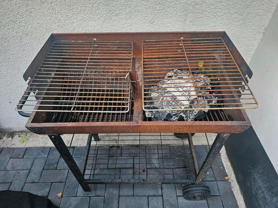 Grill Holzkohlegrill in Bottrop