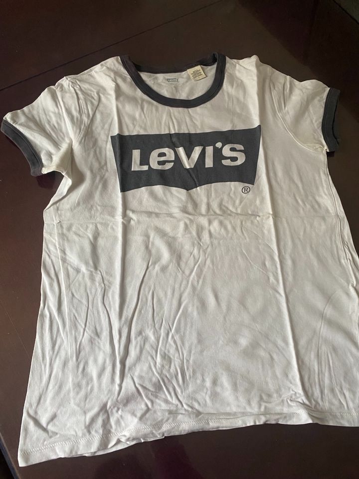 LEVI‘S T-Shirt in Freising