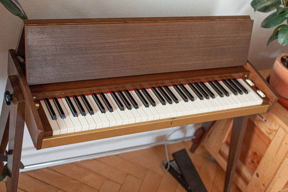 HOHNER CEMBALET N - E-PIANO + Underbelly Amp - SAMMLERZUSTAND in Überlingen