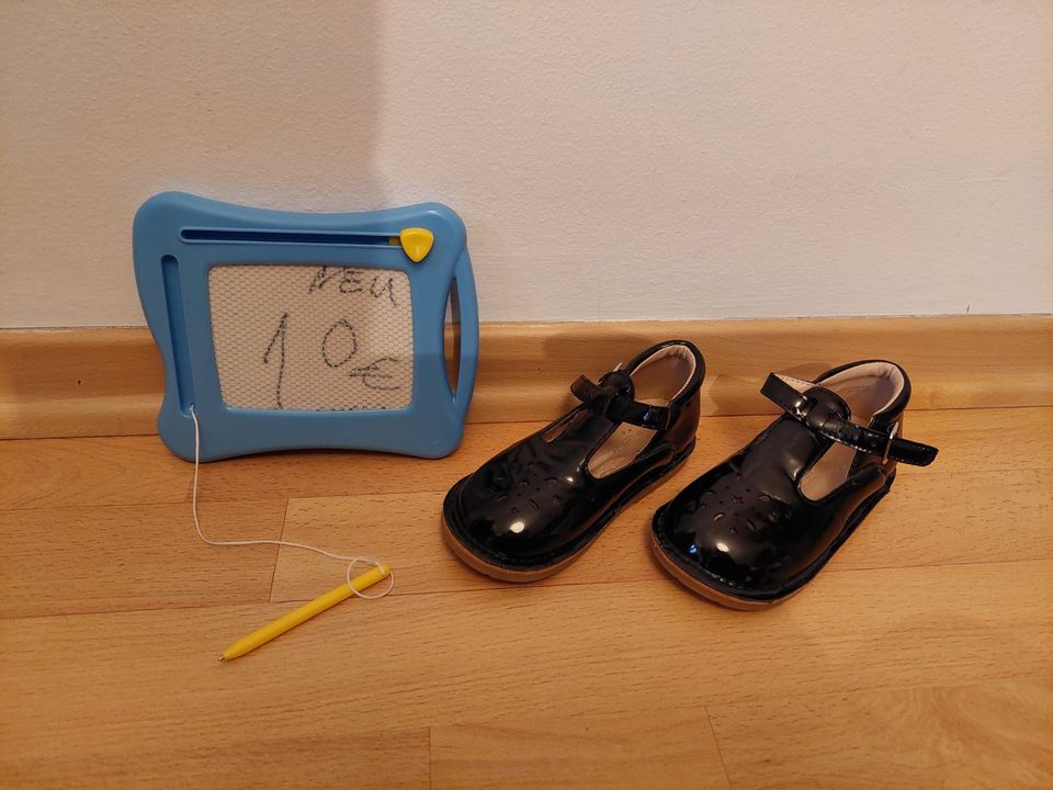 Kindersandalen, ungetragen, Schuhe 23 in Frankfurt am Main