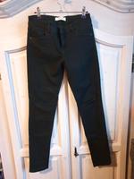 Schwarze Röhrenjeans Hannover - Vahrenwald-List Vorschau