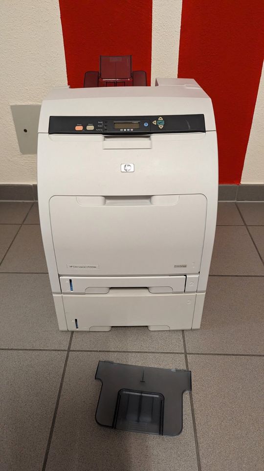 Farblaserdrucker HP Color Laserjet CP 3505dn - defekt in Irchenrieth