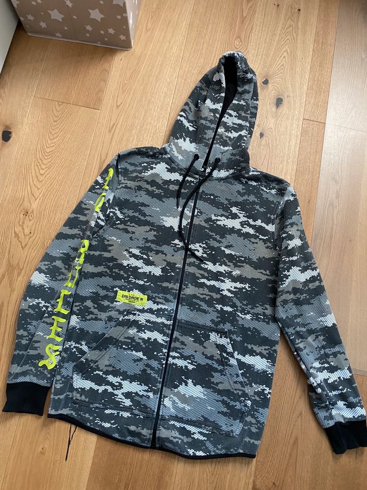 Jacke / Sweatshirt Jacke Gr S in Hilden