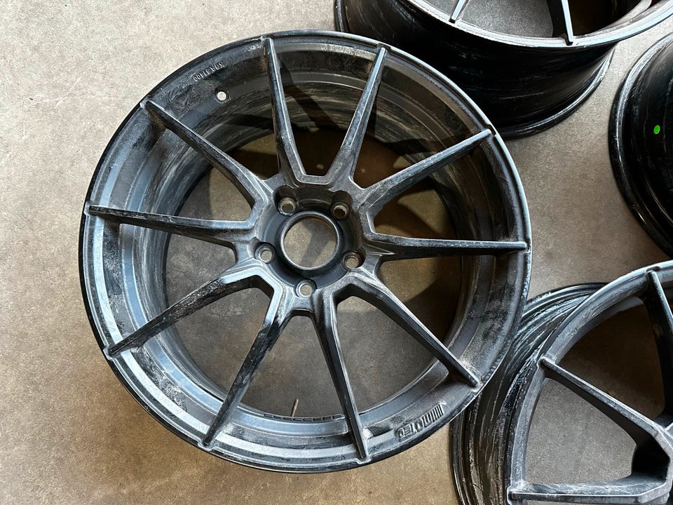 MOTEC Ultra leicht 8,5+ 9,5x19 Zoll 5x120 BMW Felgen F30 F32 E90 in Spenge