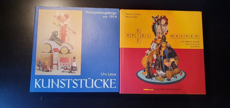 2 Sammlerbücher Spielzeug aus d Nürnberger Spielzeugmuseum in Esch