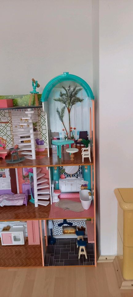 Kidkraft Camila Puppenhaus mit Möbeln und Zubehör in Steinfeld